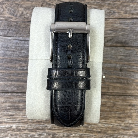 Michael Kors Crystal Glitz LAYTON Watch - Picture 6 of 8